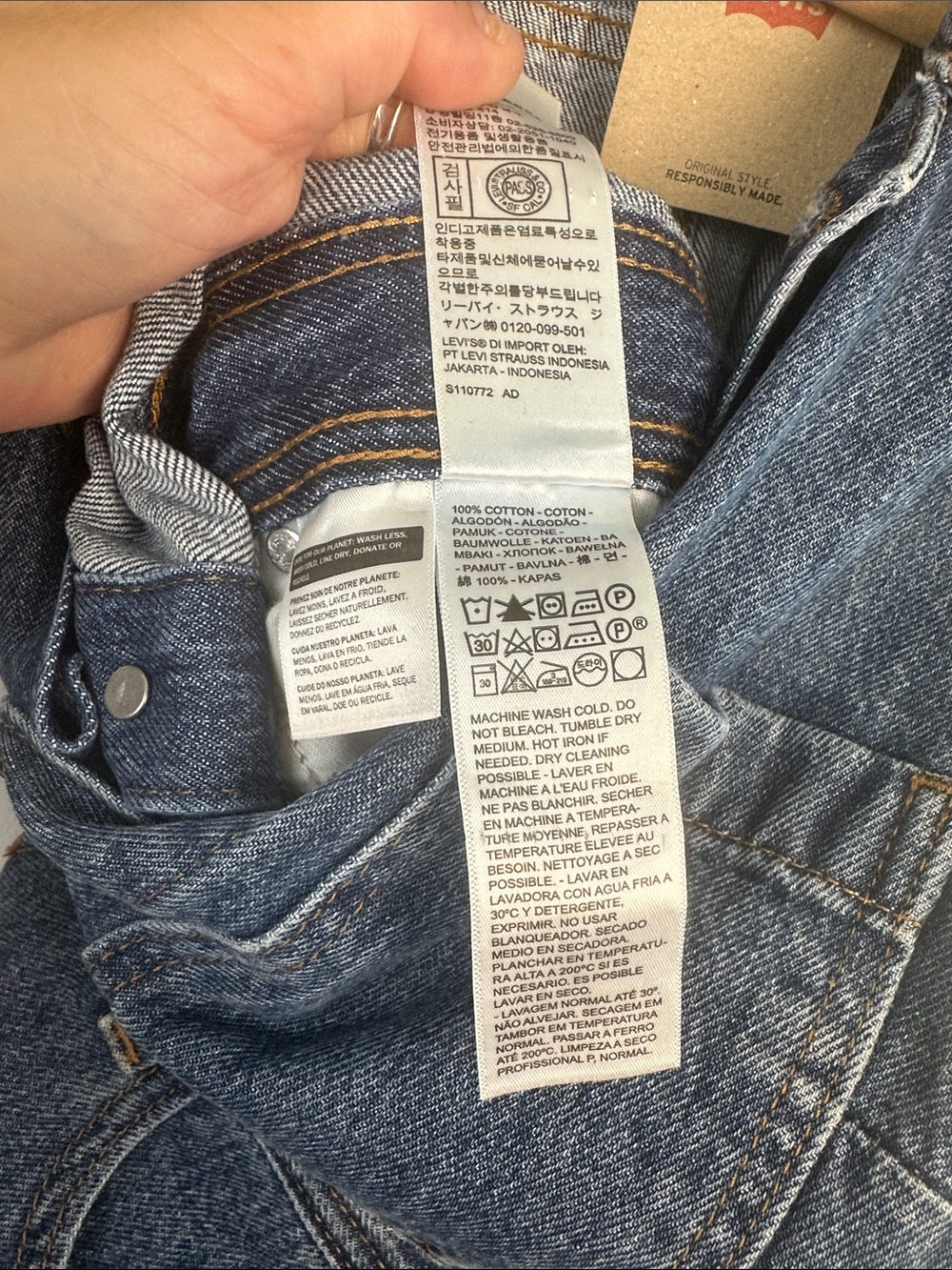 NEW Levi’s Blue Denim Jumpsuit Small Sleeveless Cotton Pockets Relaxed Casual - Picture 15 of 16